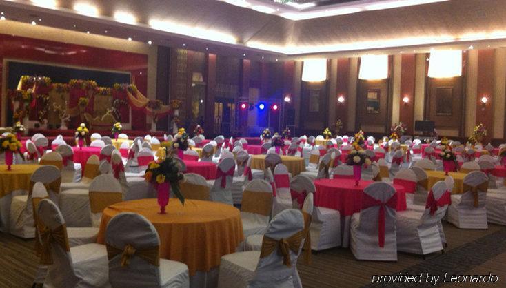 Country Inn & Suites By Radisson, Sahibabad Ghaziabad Exterior foto