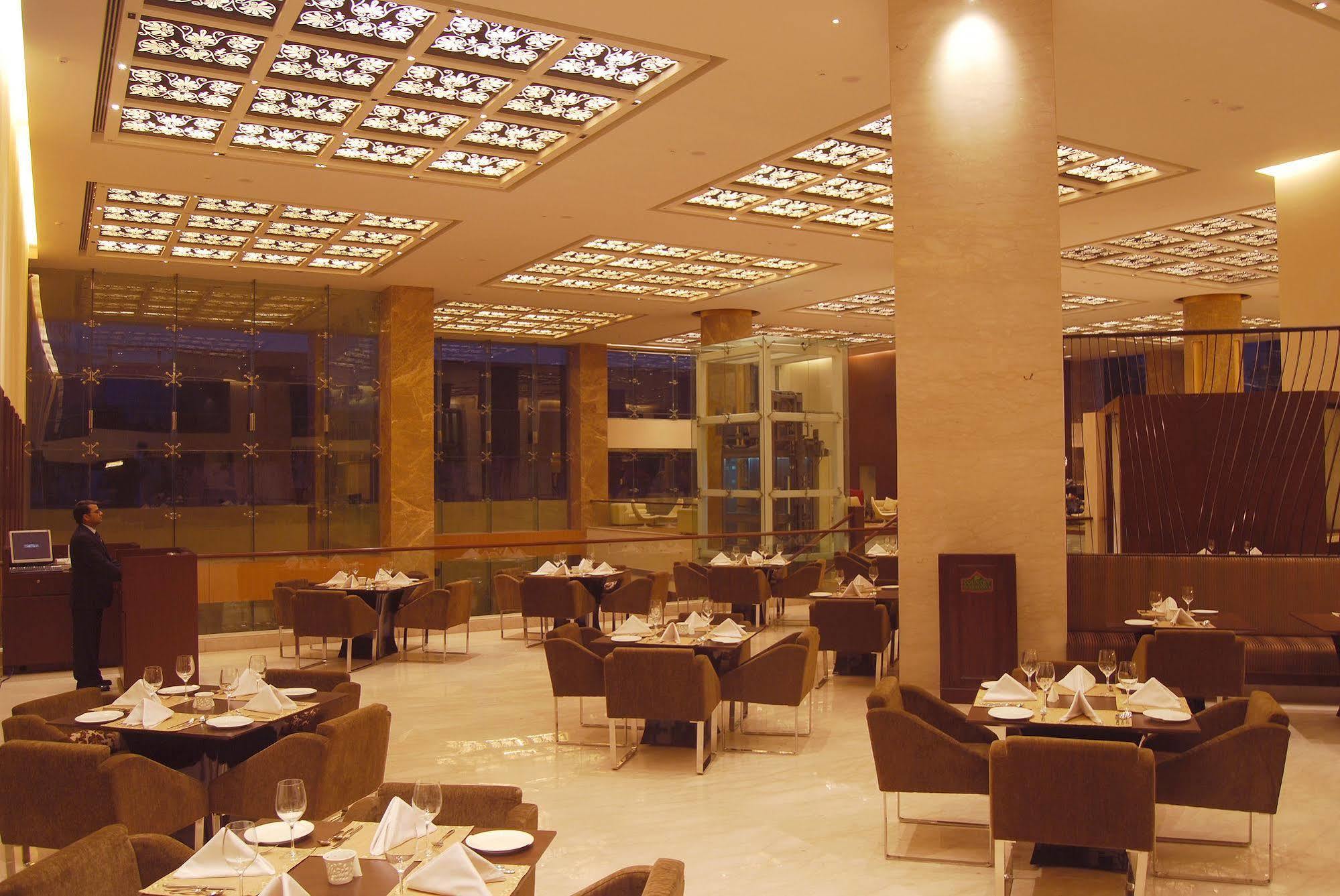 Country Inn & Suites By Radisson, Sahibabad Ghaziabad Exterior foto